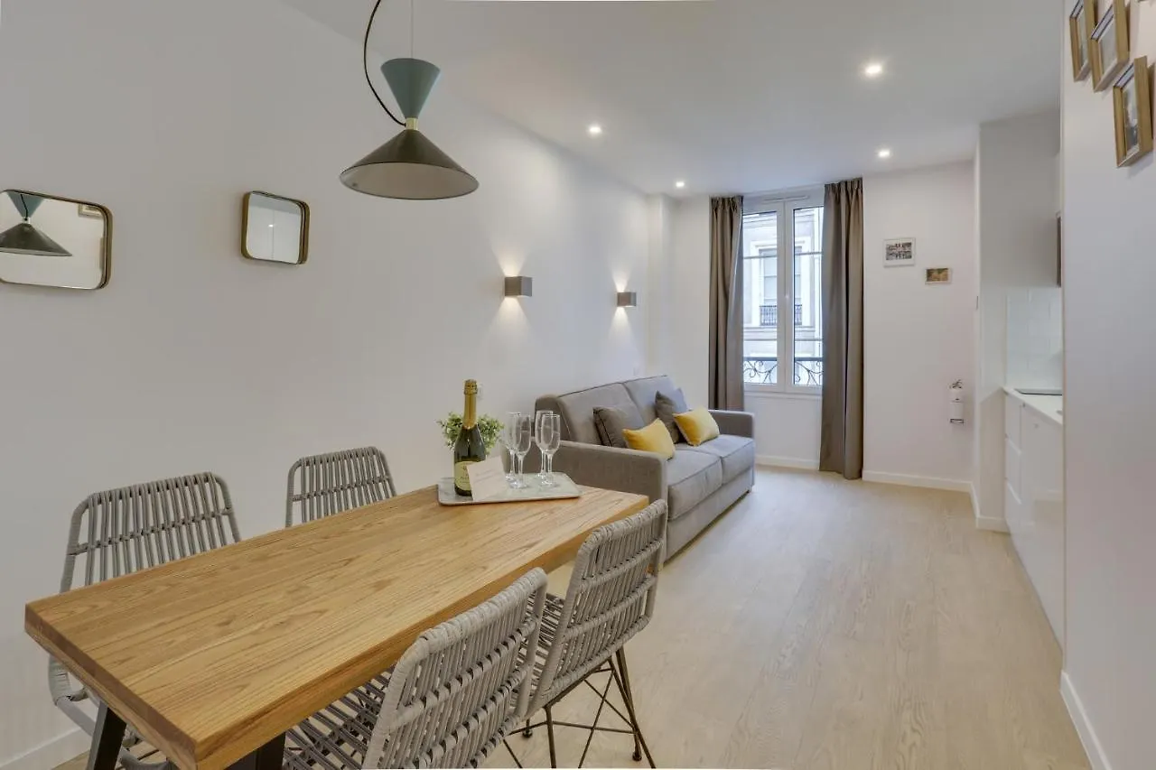 Bastille Chicsuites Paryż 0*,  Francja