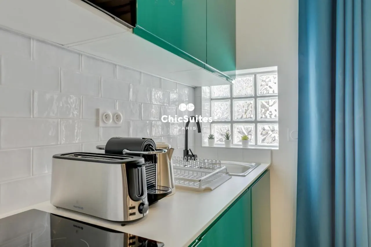 Bastille Chicsuites Paryż 0*,